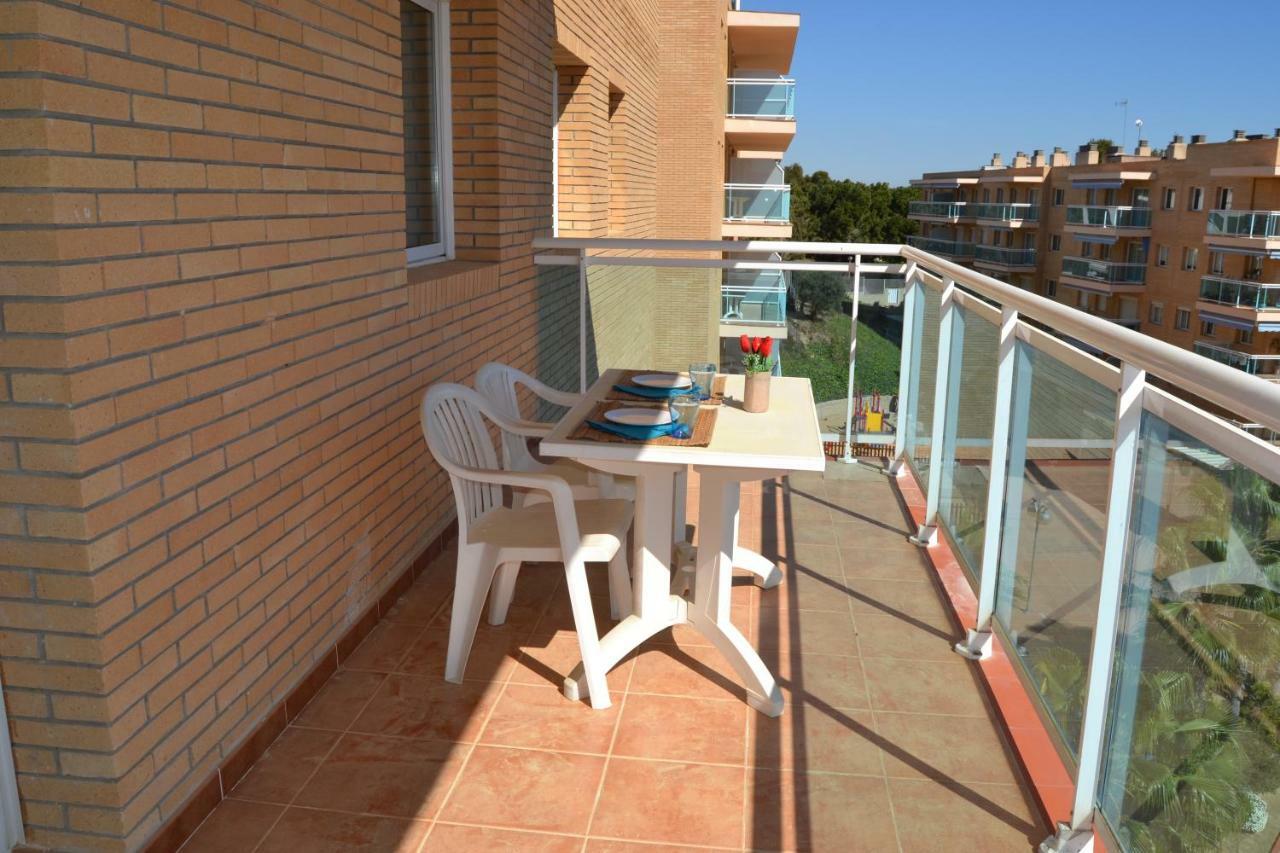 Lovely Familiar Apartment With Pool In Cap サロウ エクステリア 写真