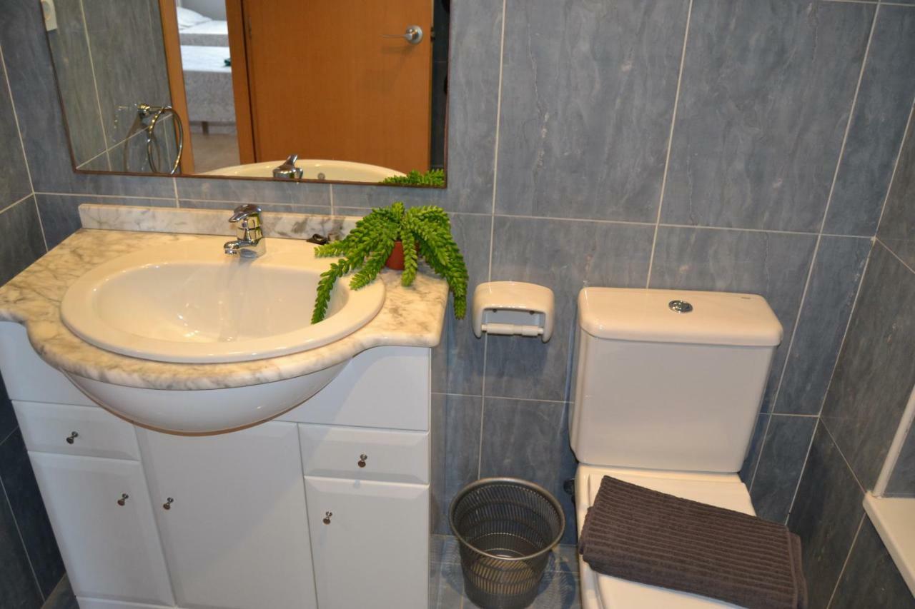 Lovely Familiar Apartment With Pool In Cap サロウ エクステリア 写真