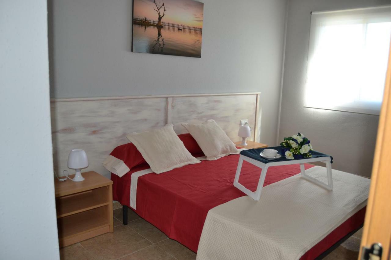 Lovely Familiar Apartment With Pool In Cap サロウ エクステリア 写真