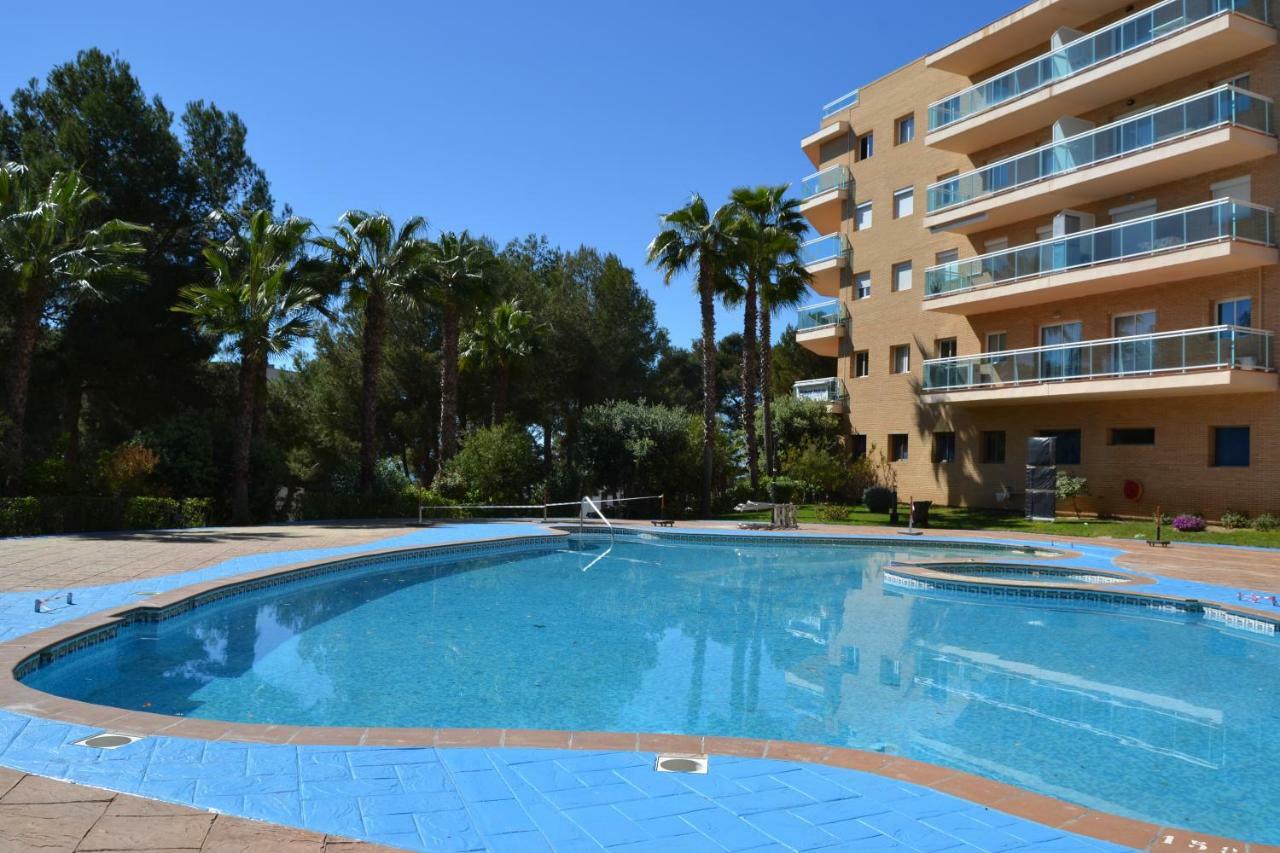 Lovely Familiar Apartment With Pool In Cap サロウ エクステリア 写真
