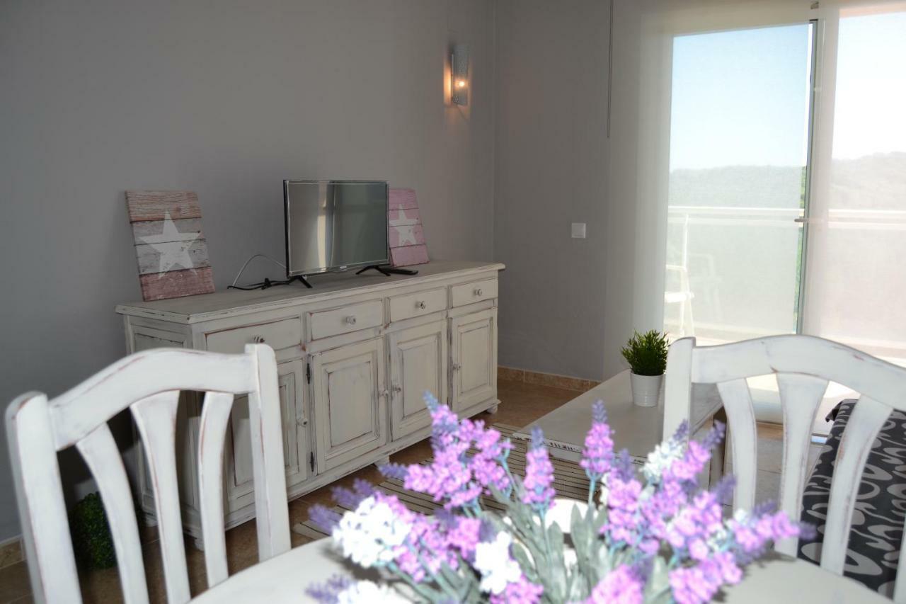 Lovely Familiar Apartment With Pool In Cap サロウ エクステリア 写真