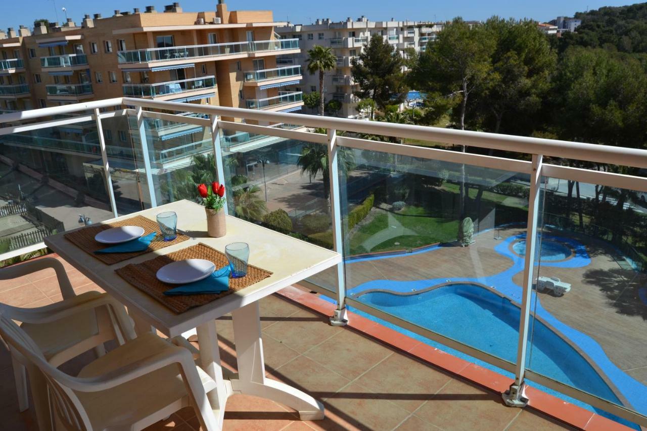 Lovely Familiar Apartment With Pool In Cap サロウ エクステリア 写真