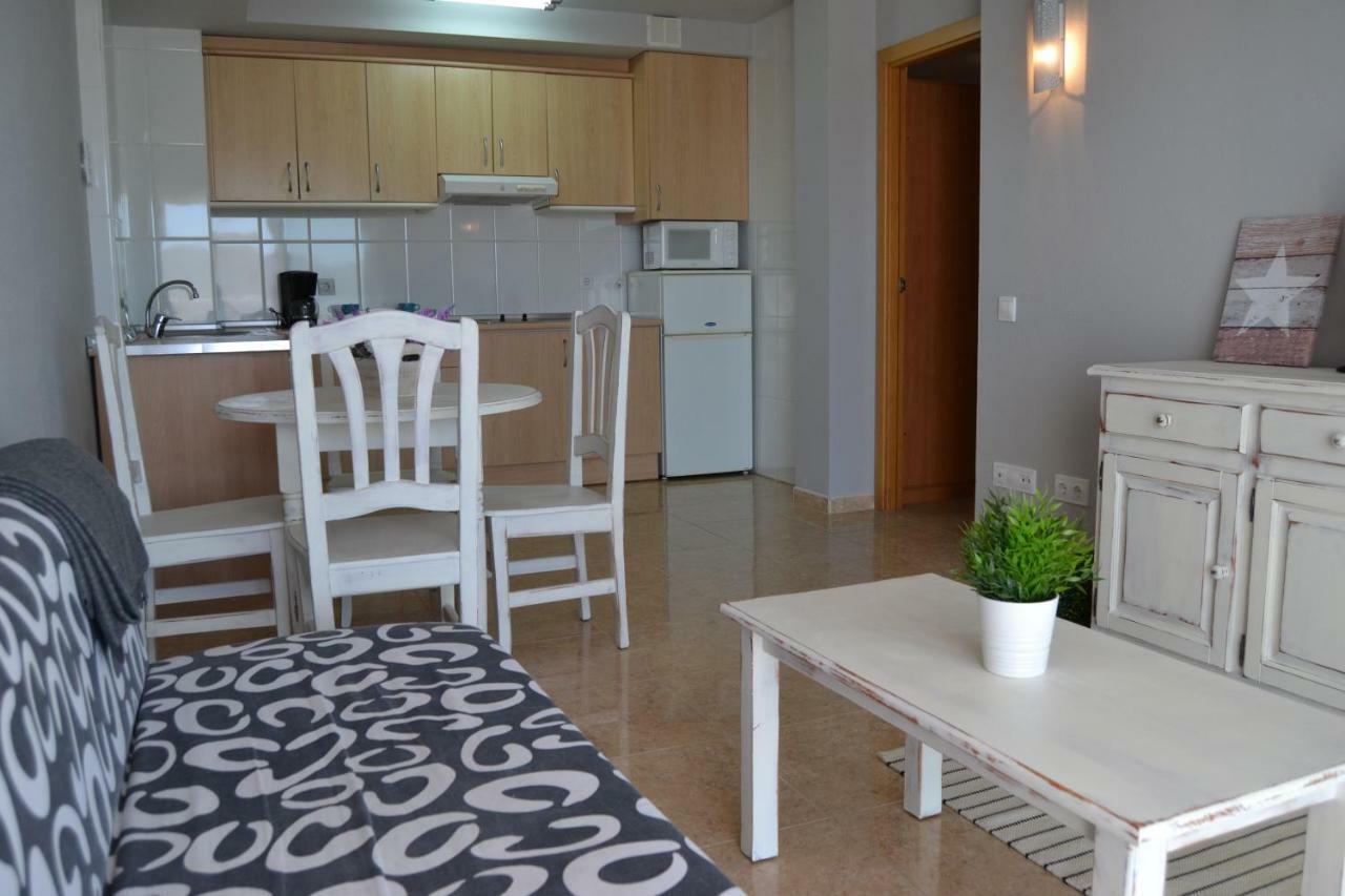 Lovely Familiar Apartment With Pool In Cap サロウ エクステリア 写真
